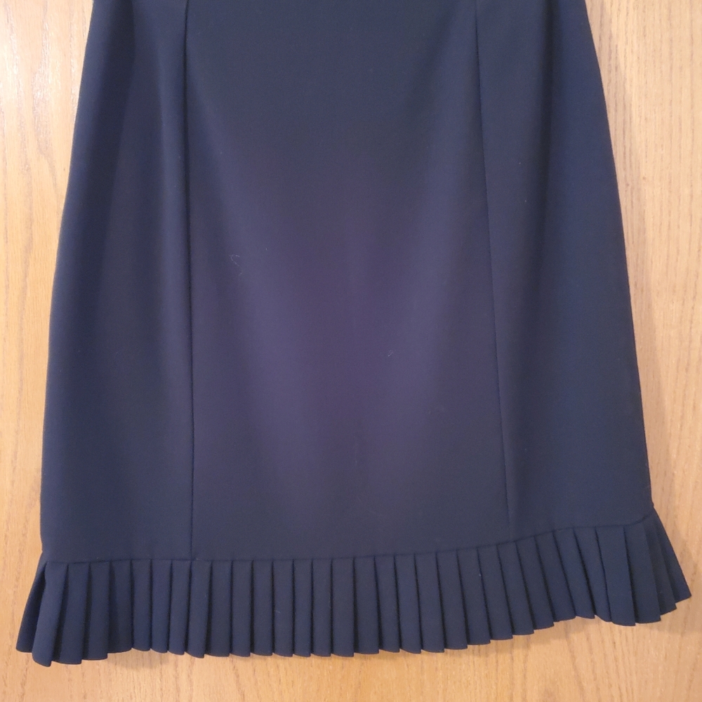 Apt 9 Black A-line Skirt w/ Pleated Hemline.